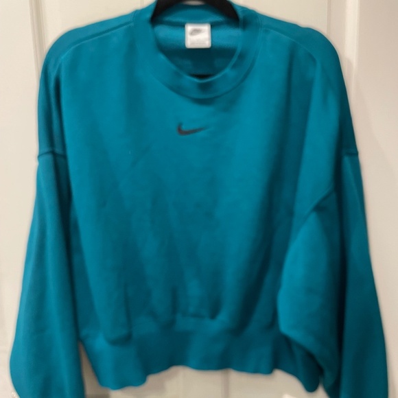 Nike Sportswear Phoenix Fleece Women's Over-Oversized Crew-Neck Sweatshirt - Picture 1 of 3